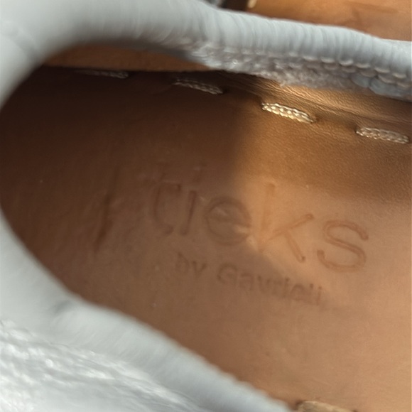 Tieks Gray Ballet Flats size 7 - Picture 7 of 14